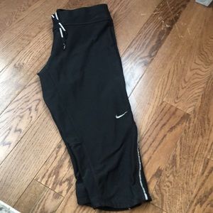 Nike cropped leggings